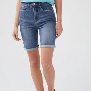 FDJ French Dressing Jeans Suzanne‎ Denim Bermuda Shorts , High Rise. Medium Wash